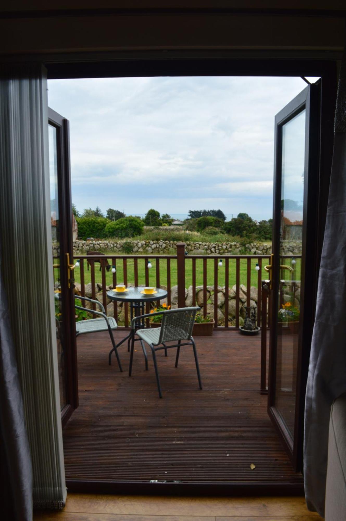 Carrick Cove Self Contained Accomodation With Private Decking Annalong Exterior photo